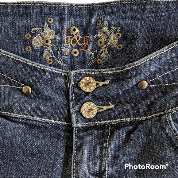 H&G Capris Junior Women's Sz 3 Blue Medium Wash Denim Stretch Jeans Studs Bling - Picture 11 of 16